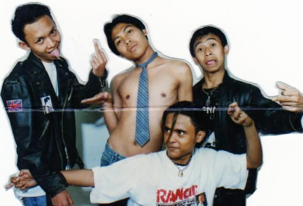 Fajar T.U.T.A.B: Jejak Sang Bassis Pertama yang Tak Pernah Hilang
