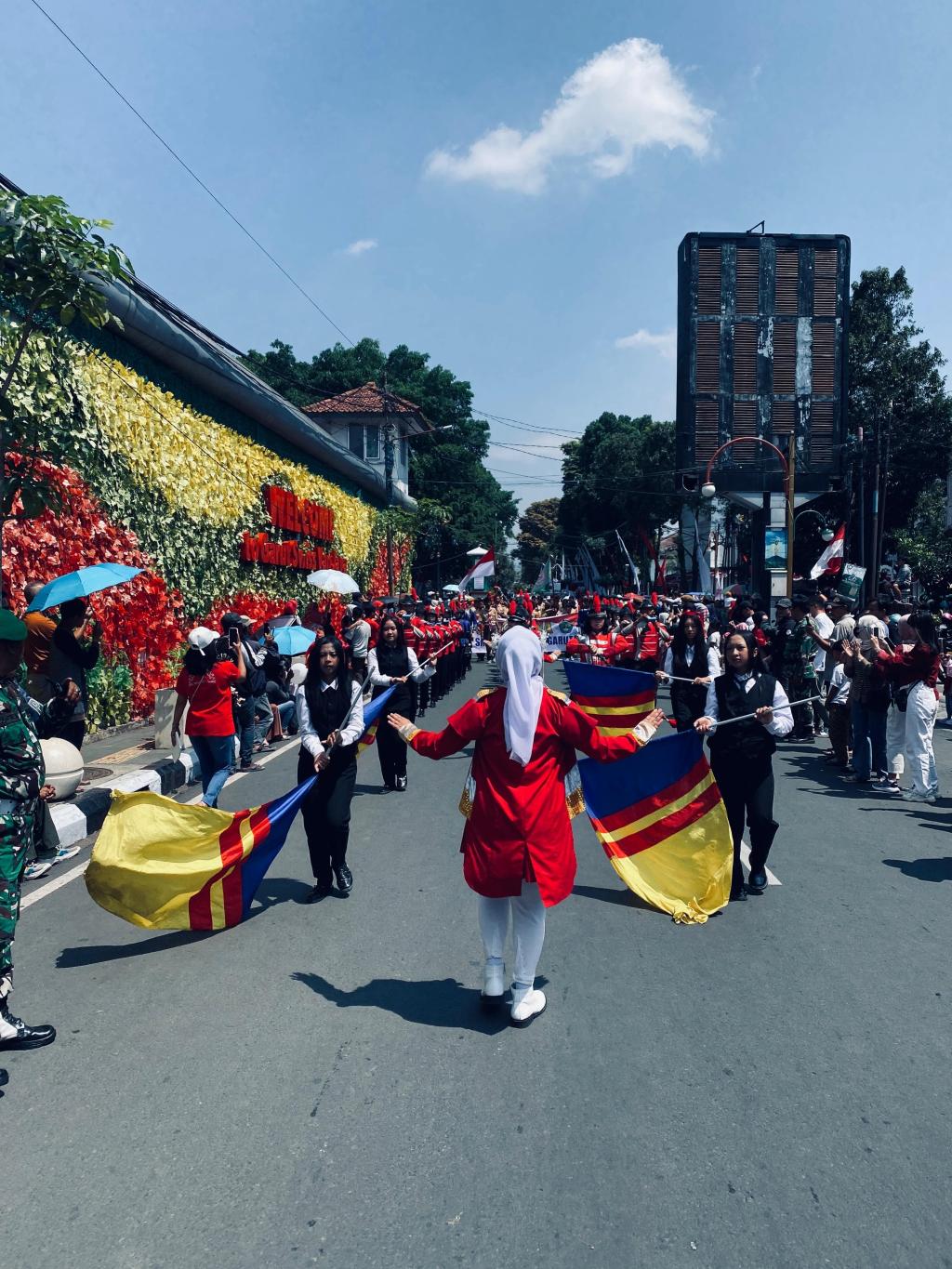 Marching Band SMK Pasundan 2 Garut Pukau Acara Puncak HUT RI ke - 80