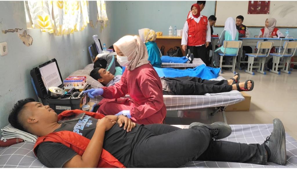 Dies Natalis ke-37, SMAN 8 Garut dan PMI Gelar Donor Darah