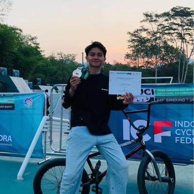 Atsyal Rajab, Siswa SMAN 11 Garut Juara Nasional BMX